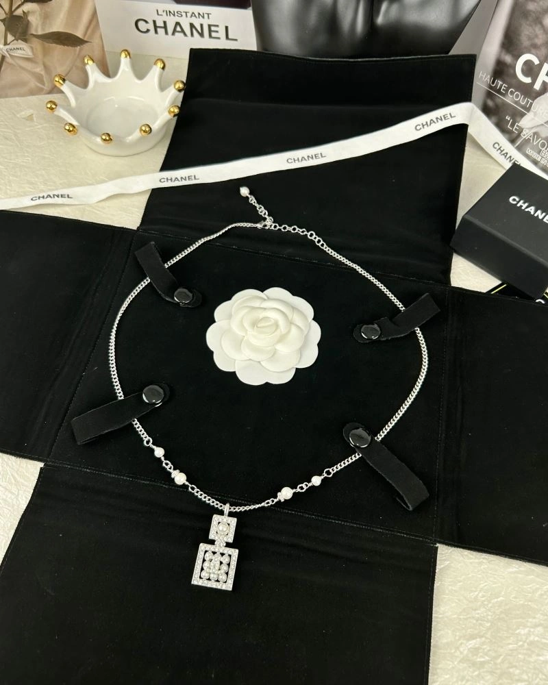 Chanel Necklaces Breathable 231461