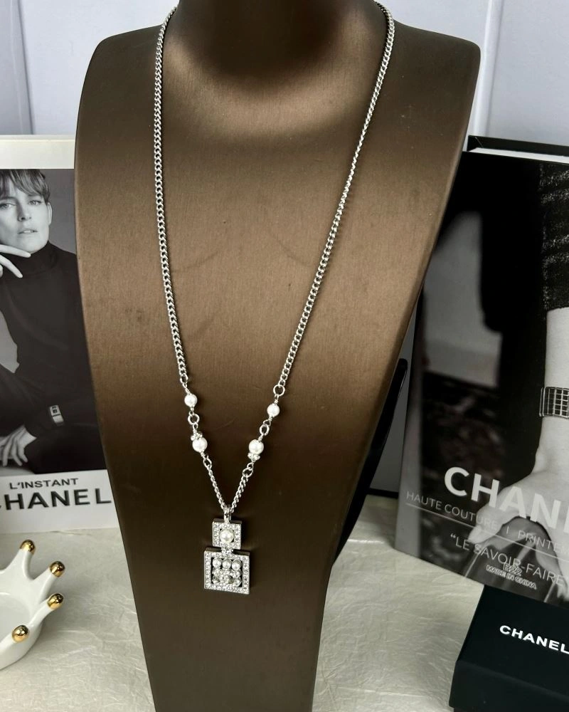 Chanel Necklaces Breathable 231461