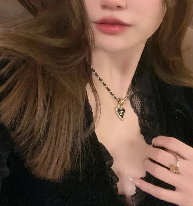 Modern Chanel Necklaces 231467
