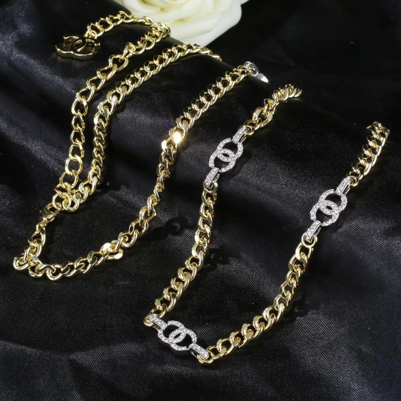 Lightweight Chanel Necklaces 231481