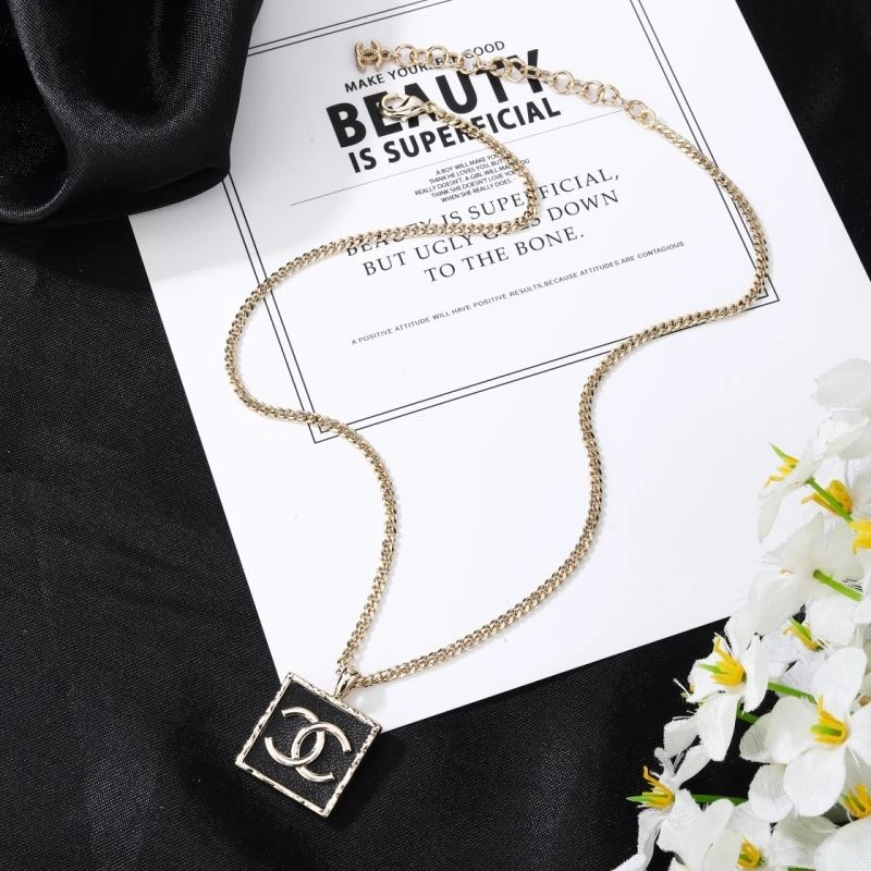 Unisex Chanel Necklaces 231561