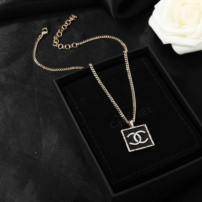 Unisex Chanel Necklaces 231561