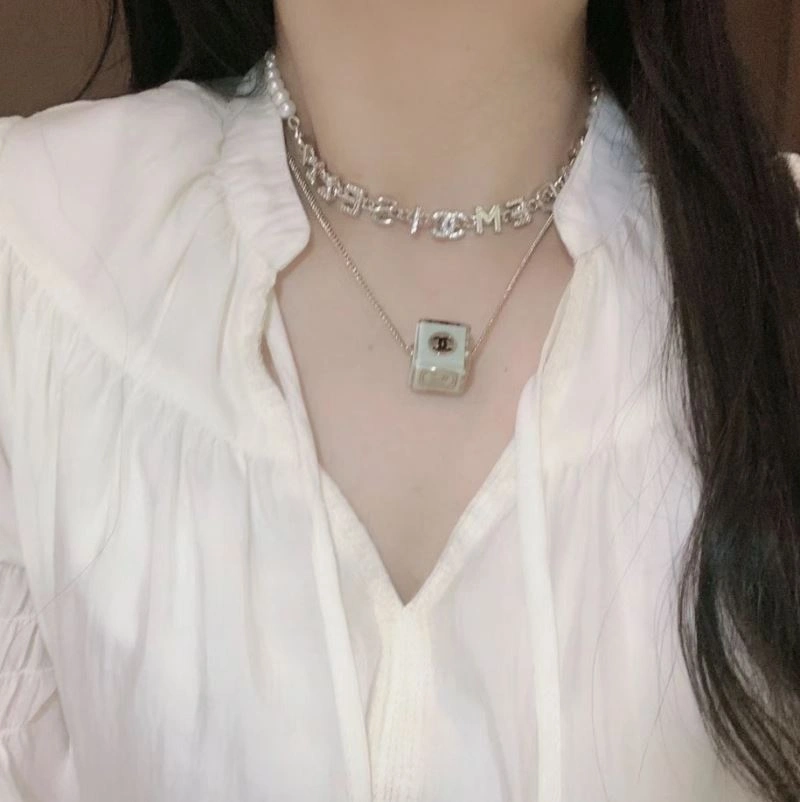 Chanel Necklaces Chic 231455