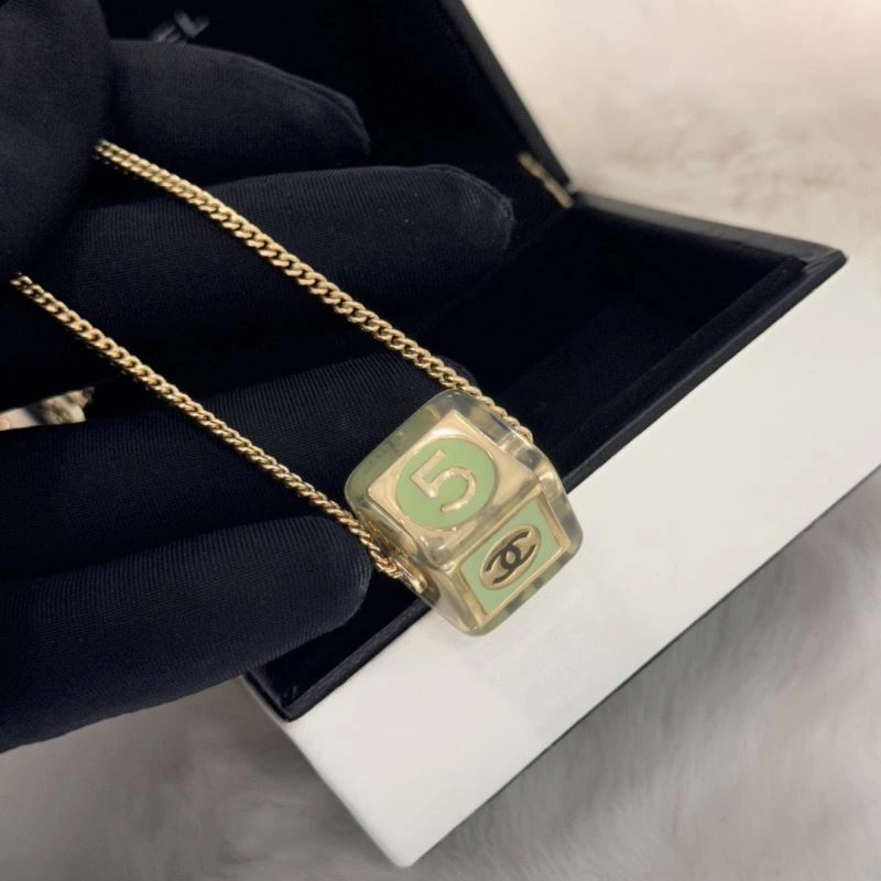 Chanel Necklaces Chic 231455