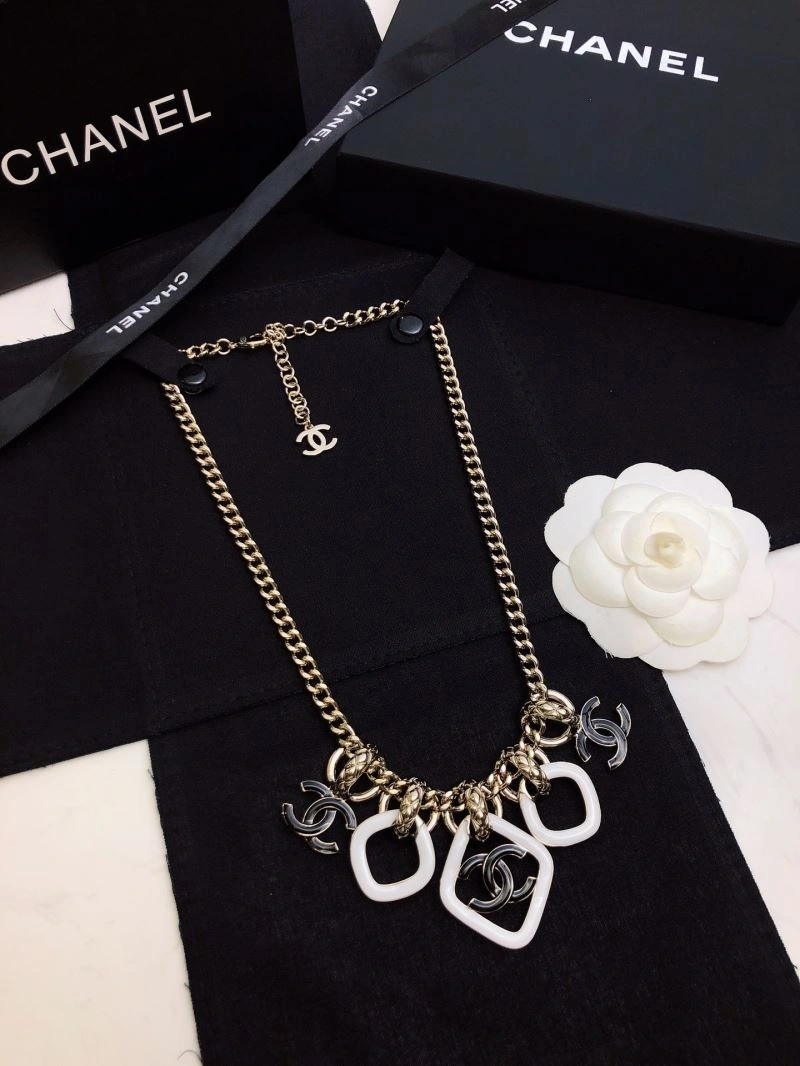Chic Chanel Necklaces 231444