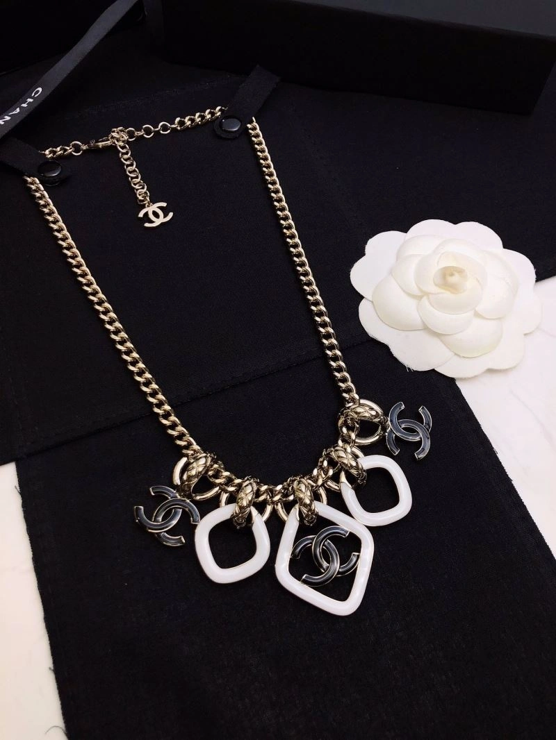 Chic Chanel Necklaces 231444
