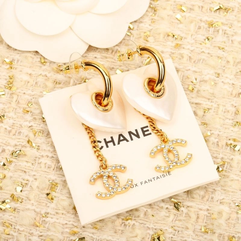 WaterResistant Chanel Necklaces 231509