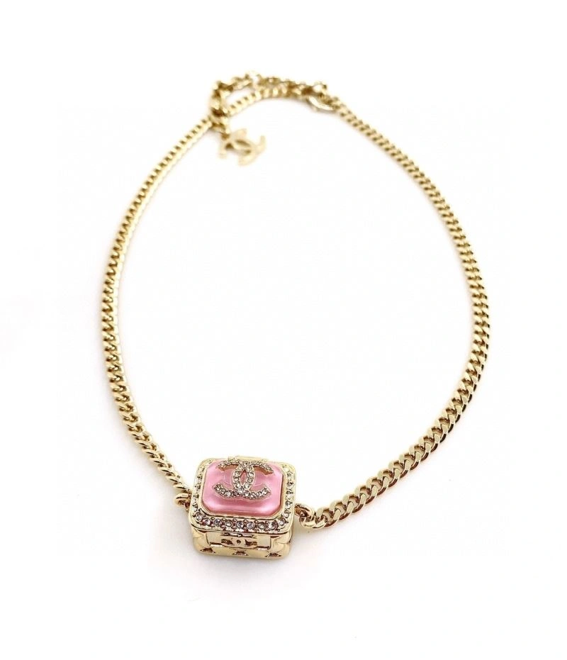 Effortless Chanel Necklaces 231456