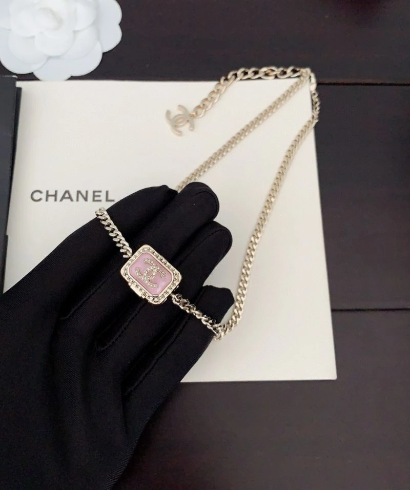 Effortless Chanel Necklaces 231456