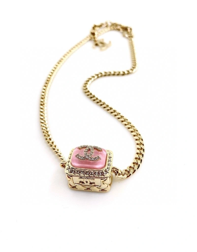 Effortless Chanel Necklaces 231456