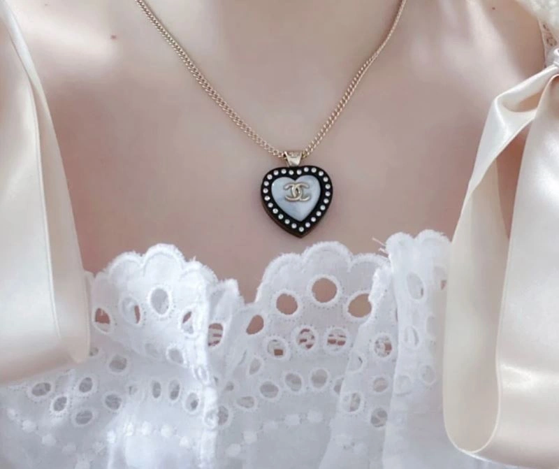 TechFriendly Chanel Necklaces 231436