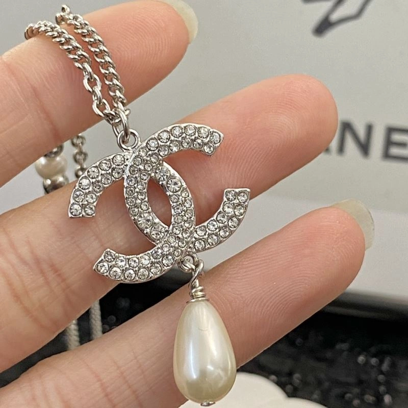 Chanel Necklaces Snug 229648