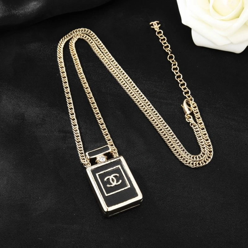 Chanel Necklaces Lightweight 229628