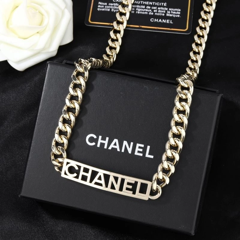 Seasonal Chanel Necklaces 229614
