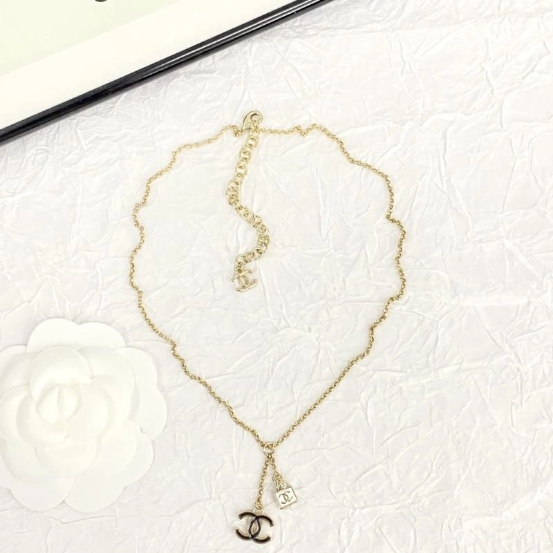 Chanel Necklaces Cozy 229677