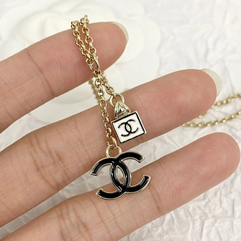 Chanel Necklaces Cozy 229677