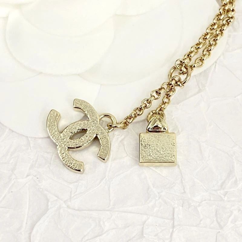 Chanel Necklaces Cozy 229677
