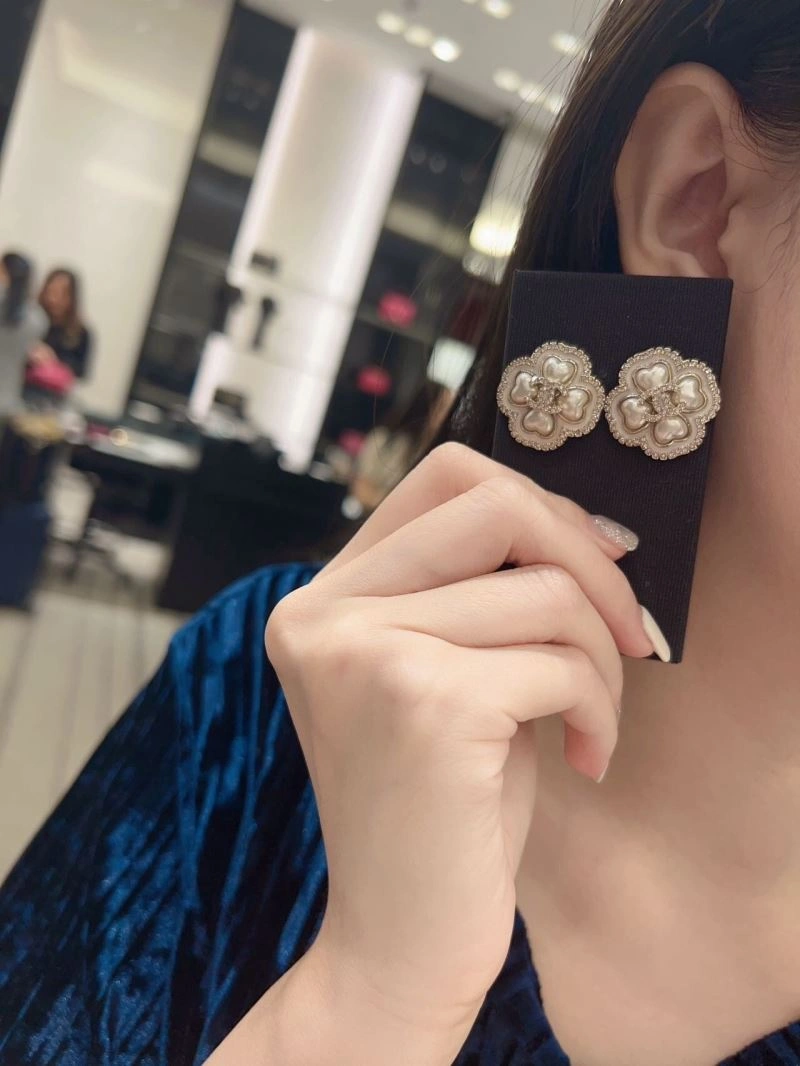 Chanel Necklaces Snug 229620