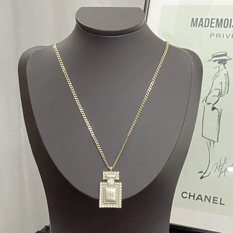 Elegant Chanel Necklaces 229672
