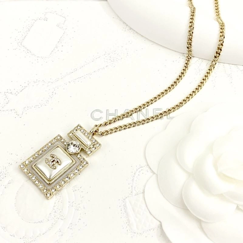 Elegant Chanel Necklaces 229672