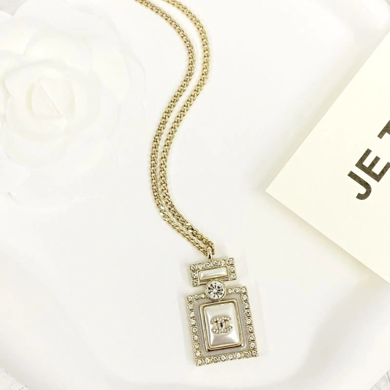 Elegant Chanel Necklaces 229672