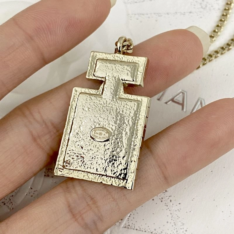 Elegant Chanel Necklaces 229672