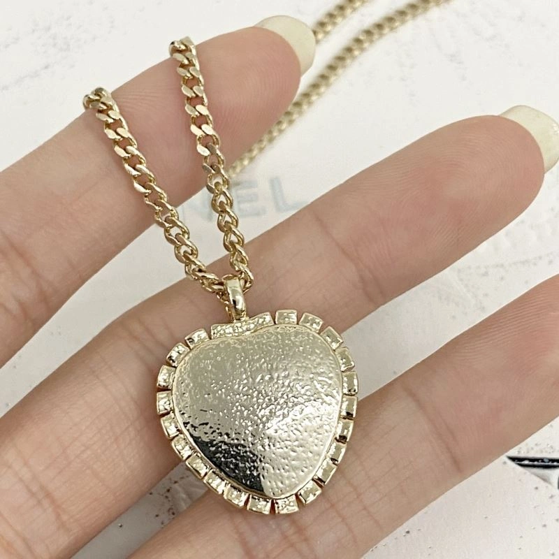 Unique Chanel Necklaces 229644