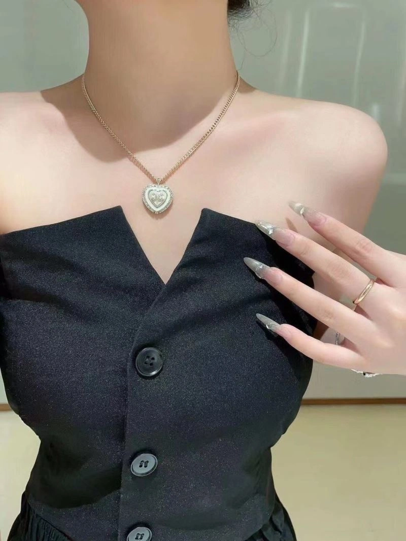 Unique Chanel Necklaces 229644