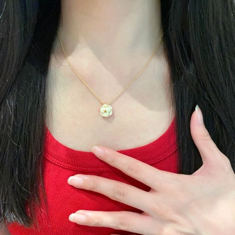 Chanel Necklaces Resilient 229583