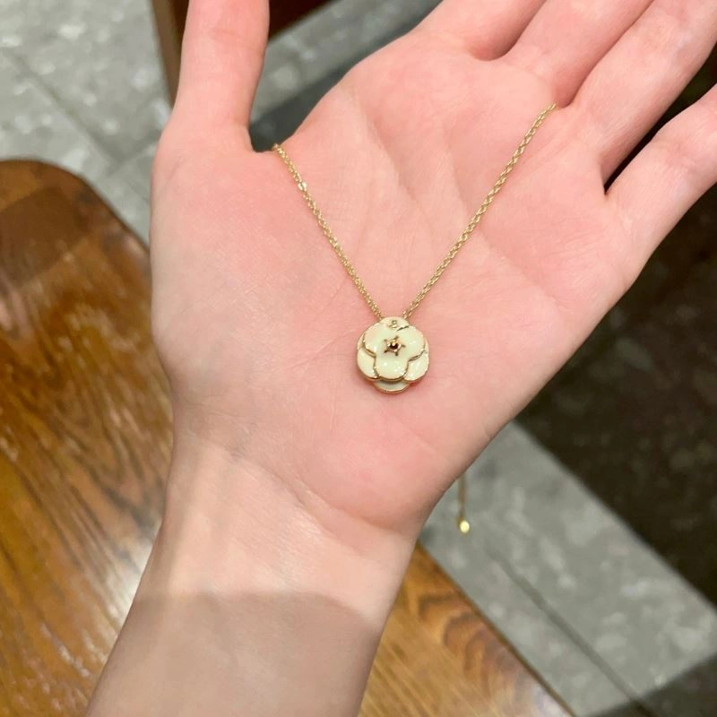 Chanel Necklaces Resilient 229583