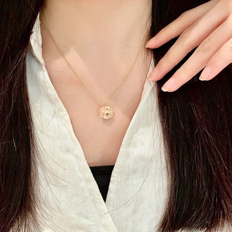 Chanel Necklaces EyeCatching 229574