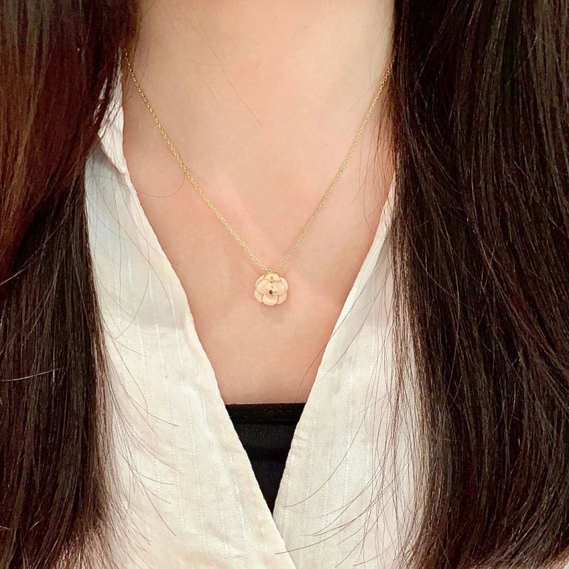 Chanel Necklaces EyeCatching 229574