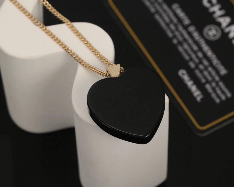 Fashionable Chanel Necklaces 229625