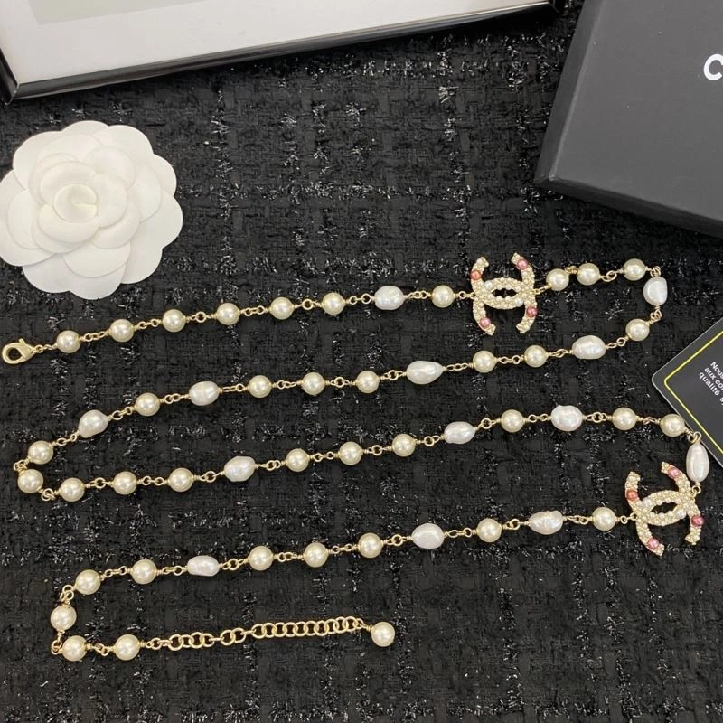 Snug Chanel Necklaces 229609