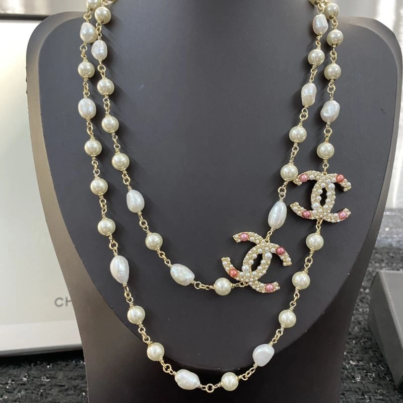 Snug Chanel Necklaces 229609