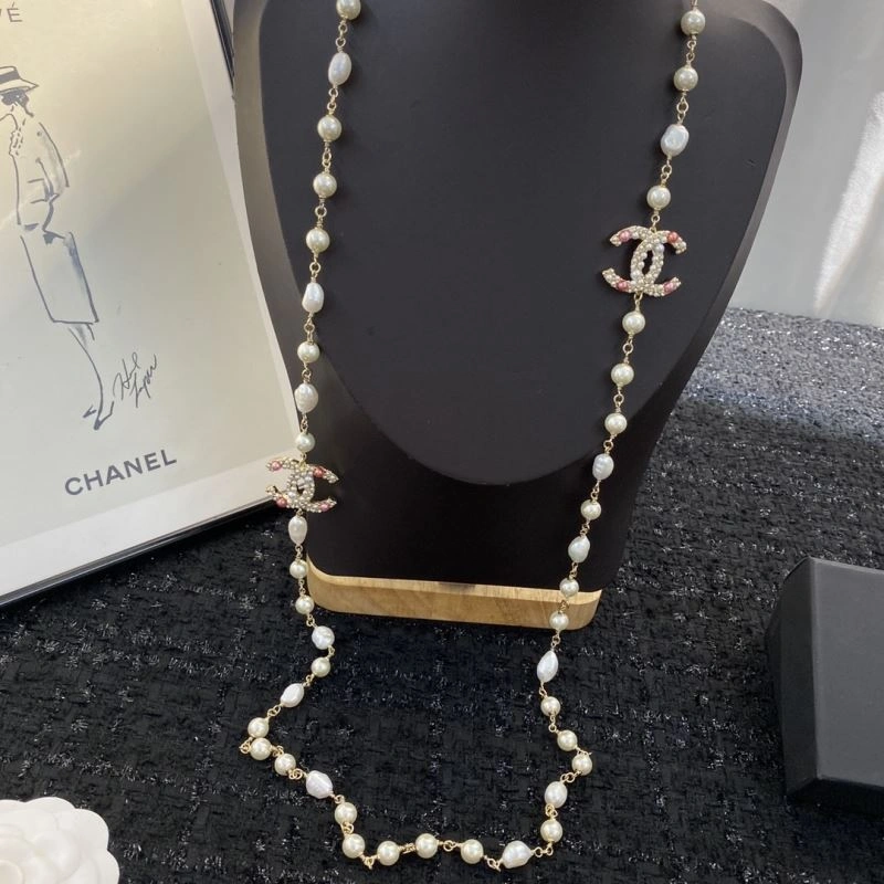 Snug Chanel Necklaces 229609