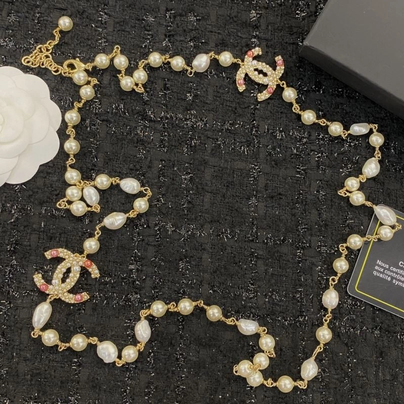 Snug Chanel Necklaces 229609