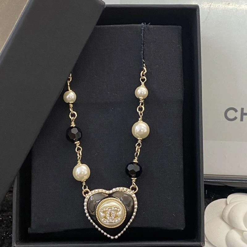 WellDesigned Chanel Necklaces 229591
