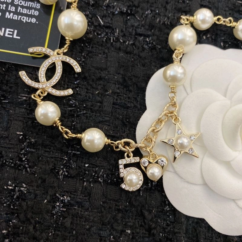Affordable Chanel Necklaces 229570