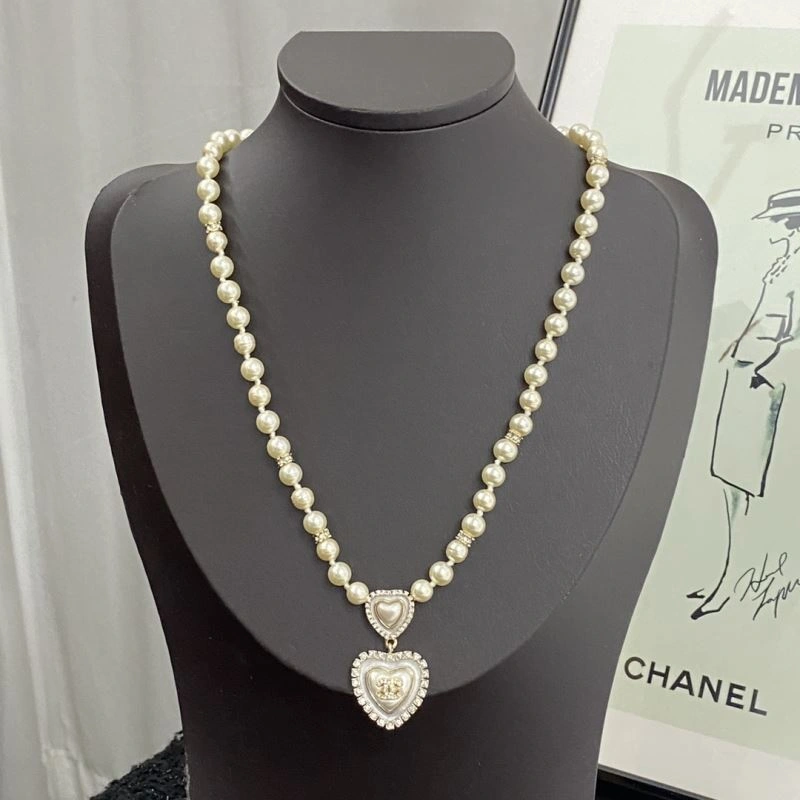 Chanel Necklaces Contemporary 229597