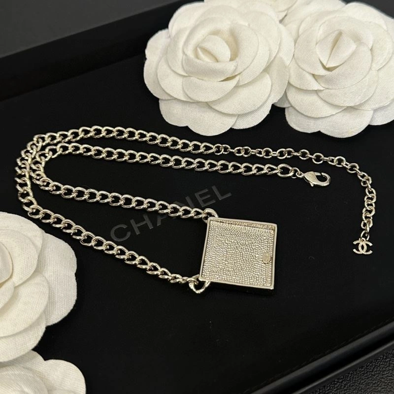 Chanel Necklaces Comfortable 229596