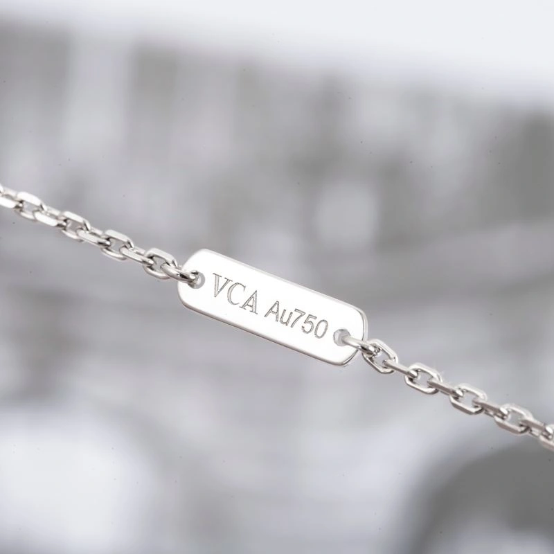 Effortless Chanel Necklaces 229579