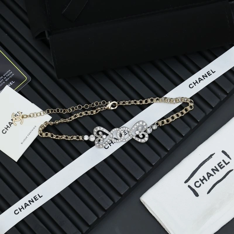 Sustainable Chanel Necklaces 229550