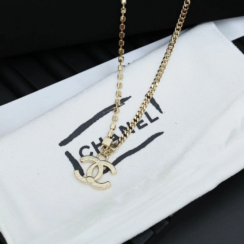 Chanel Necklaces Cozy 229561