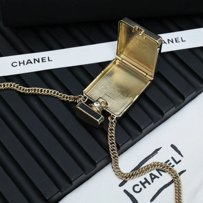 Affordable Chanel Necklaces 229541