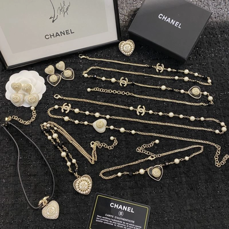 Bright Chanel Necklaces 229551