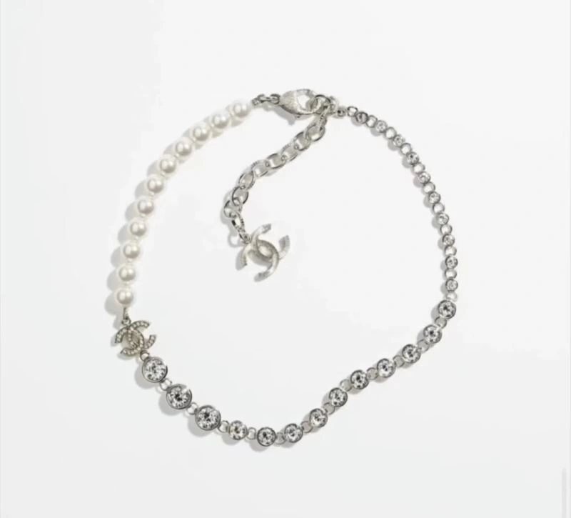 Chanel Necklaces Versatile 229562