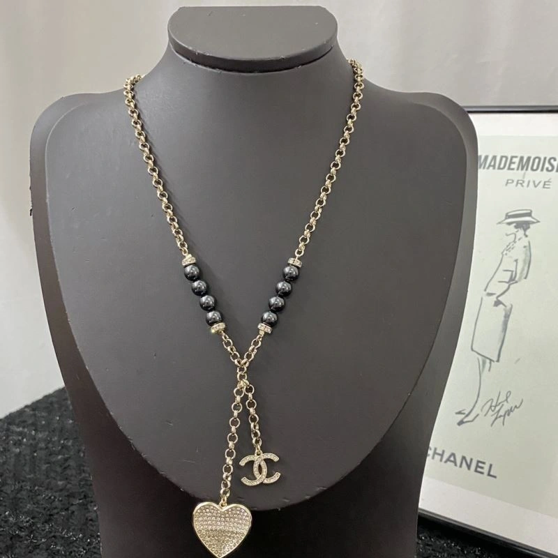 Vibrant Chanel Necklaces 229525