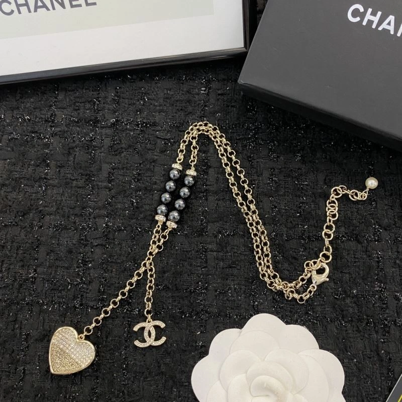 Vibrant Chanel Necklaces 229525