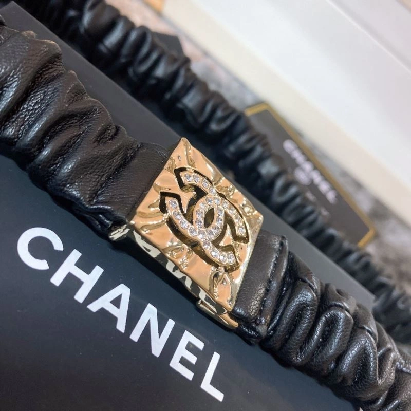 Resilient Chanel Necklaces 229594